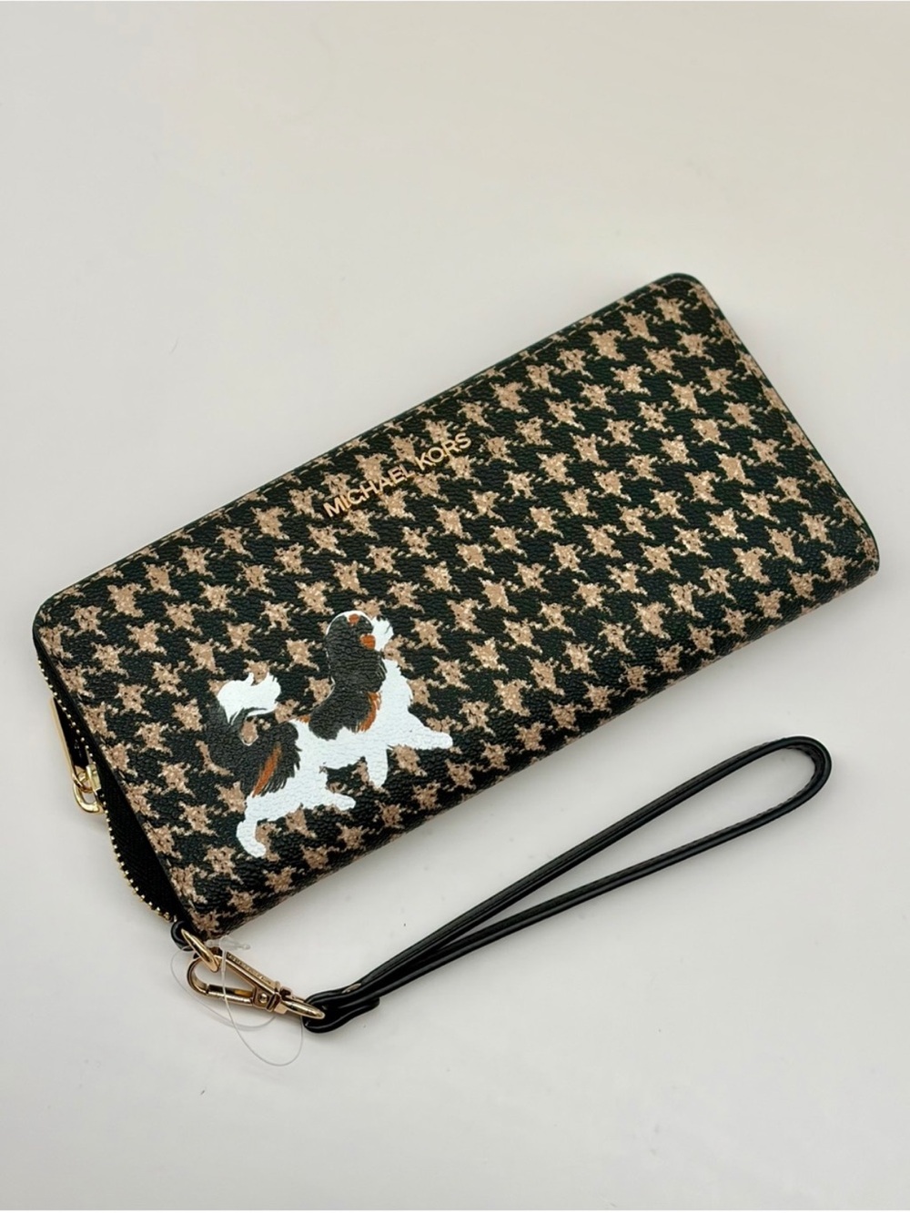 Michael Kors Black & Tan Houndstooth Zip Wristlet continental Wallet Dog Print